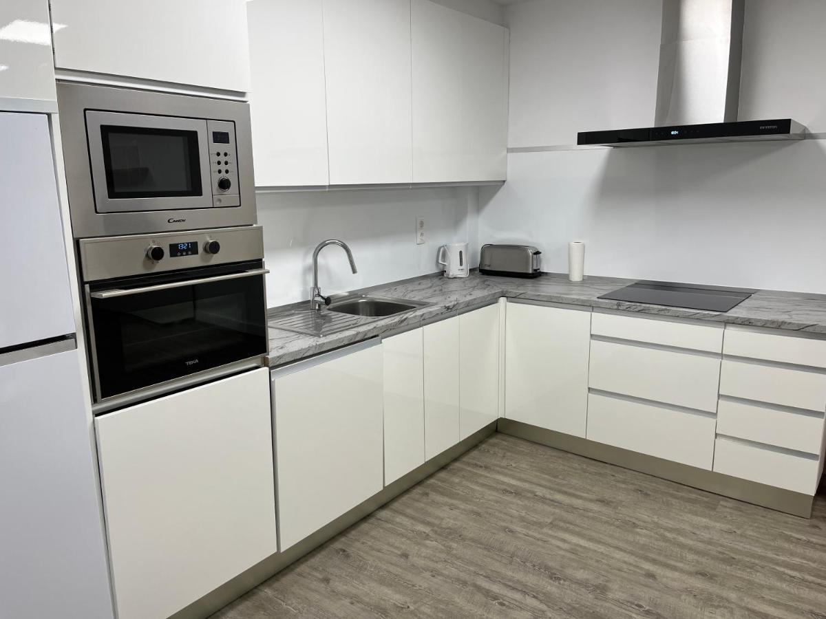 Apartamento En La Playa. Free Parking. Free Wifi L' Escala Exterior foto