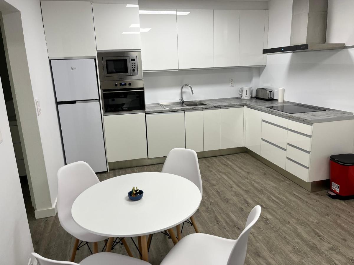 Apartamento En La Playa. Free Parking. Free Wifi L' Escala Exterior foto